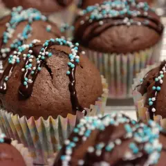 Jak udekorować muffinki czekoladowe - kreatywne pomysły na każdą okazję